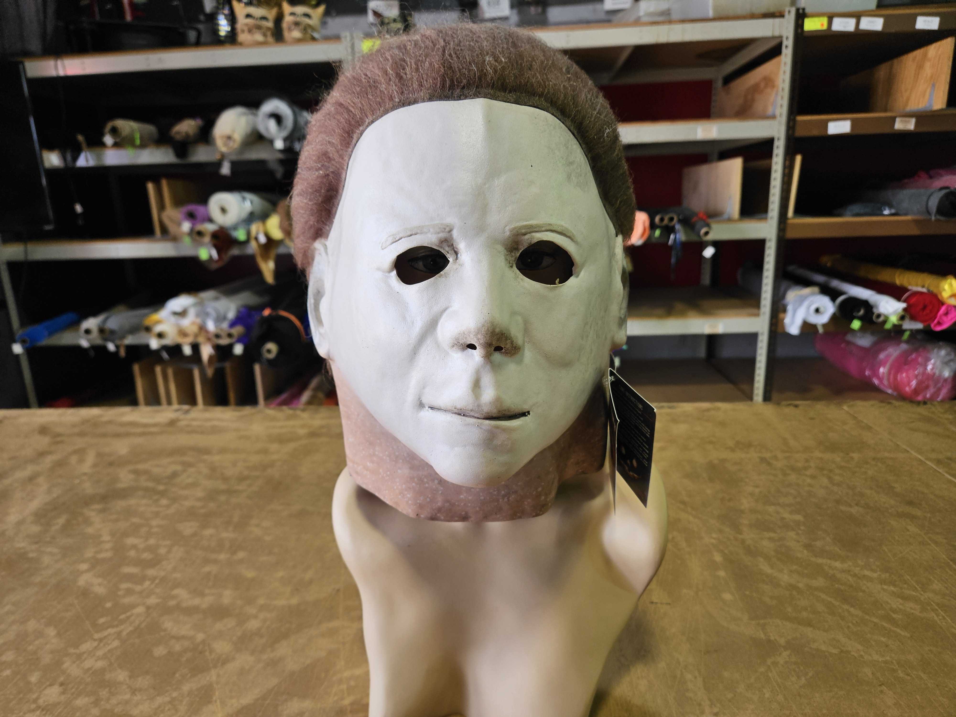Máscara Michael Myers H20 - Halloween 7