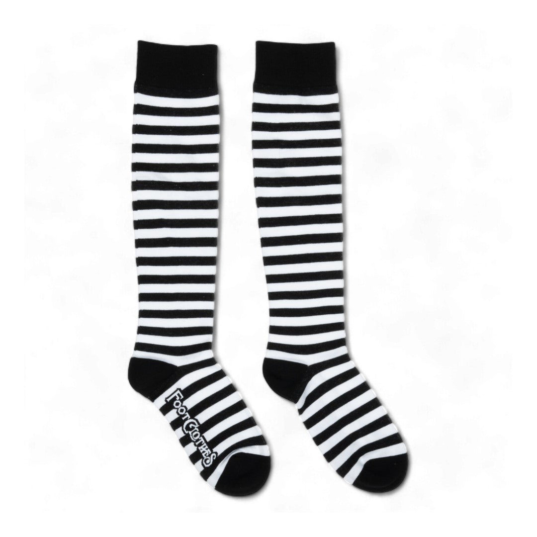 Chaussettes hautes rayées blanches et noires à mollets larges