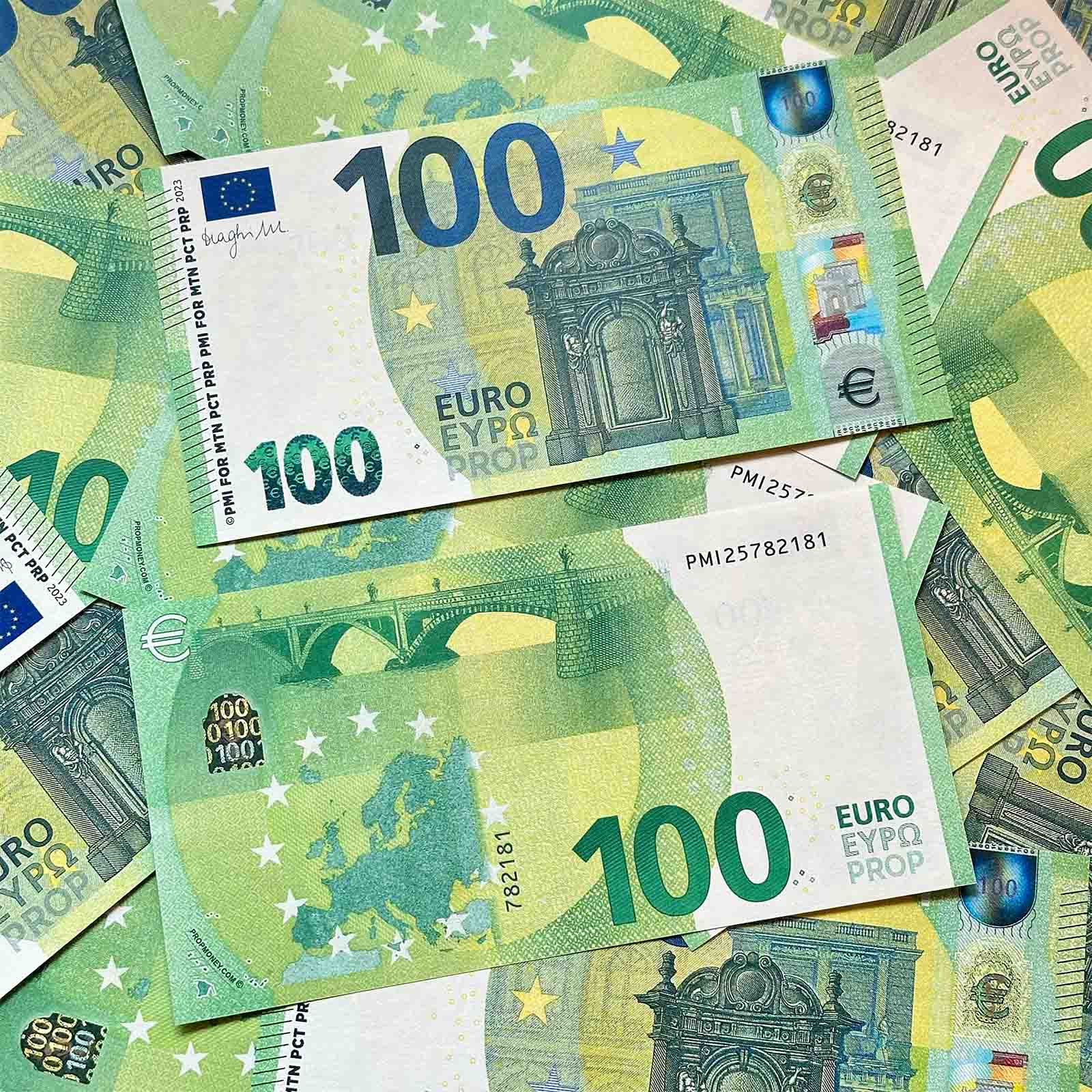 Billets de banque en euros de 100 €