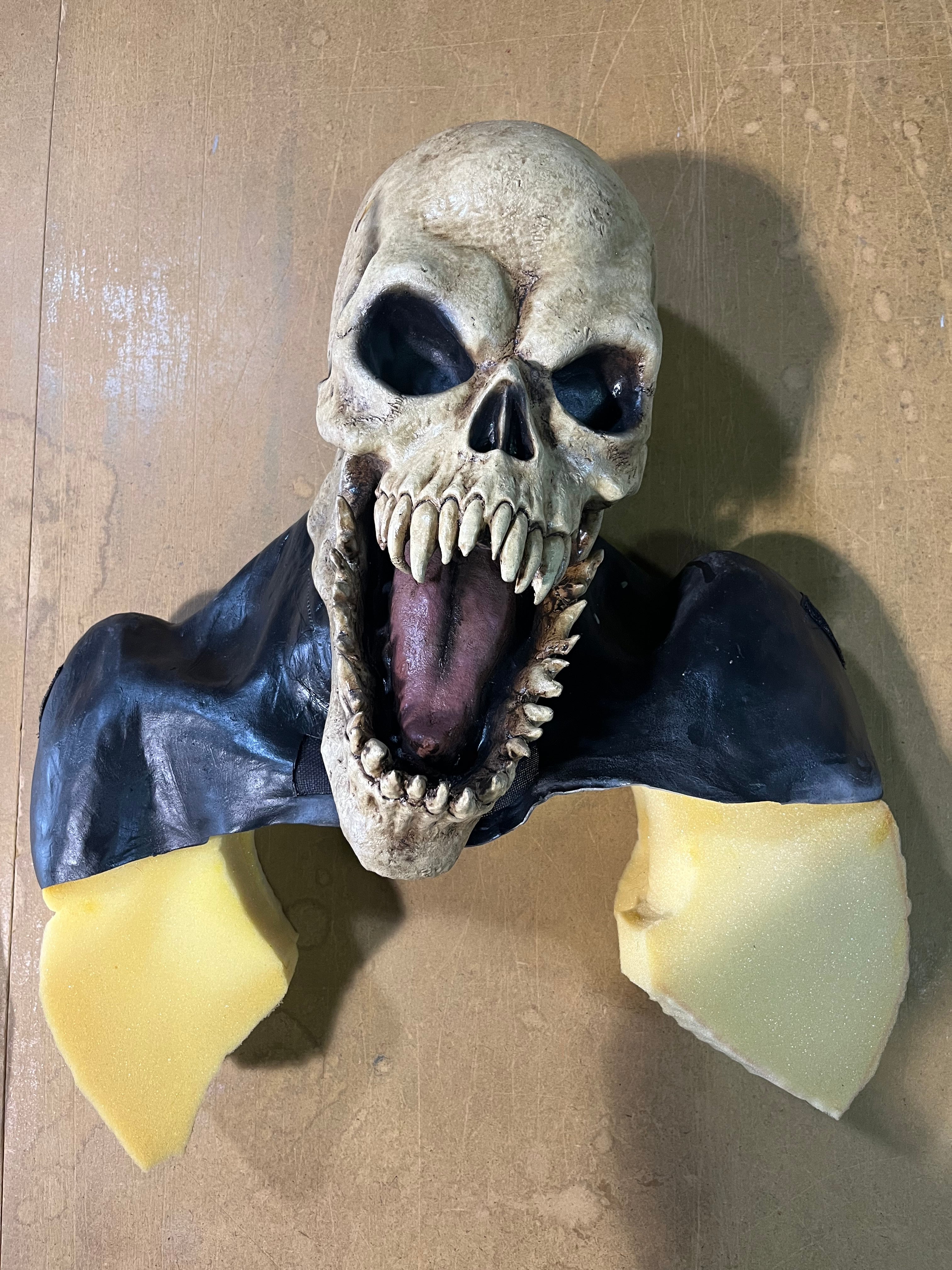 Demon Skull mask - oversized