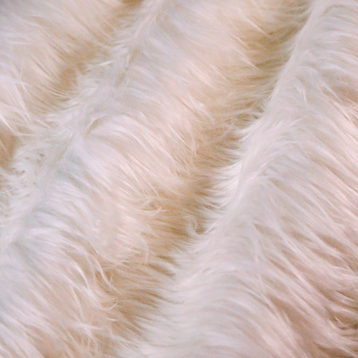 Bulk Faux Fur Fabric (2–4 Yards) – Shaggy Plush Long Pile, 60" Wide