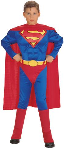 Superman niño con pecho musculoso 